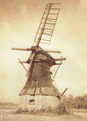 Leegemoor Wassermühle Wasserschöpfmühle Leegemoorweg Bahnhofsweg Hof Peters 1950 01.JPG