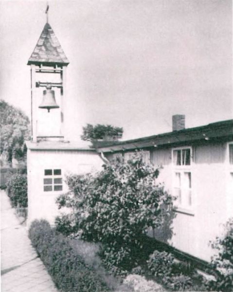 Datei:Lagerkirche Tidofeld um 1960 01.JPG