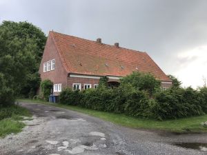 Bahnhofsweg Alte Schule Nadoerst 05062021 01.jpg