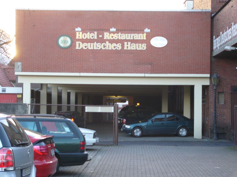 Datei:Deutsches Haus - 22012007.jpg