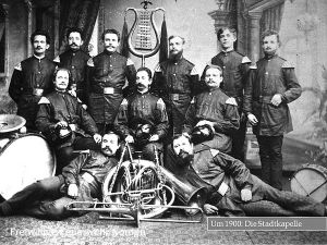 Musikkapelle Feuerwehr Norden um 1900.jpg