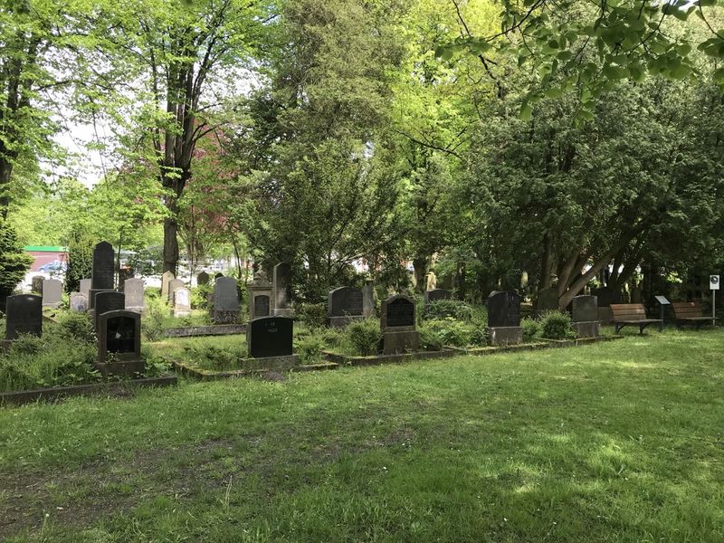 Datei:Neuer Friedhof Judenfriedhof 15052021 02.jpg