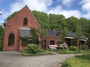 Neuer Friedhof Friedhofskapelle Kapelle 150502021 03.jpg